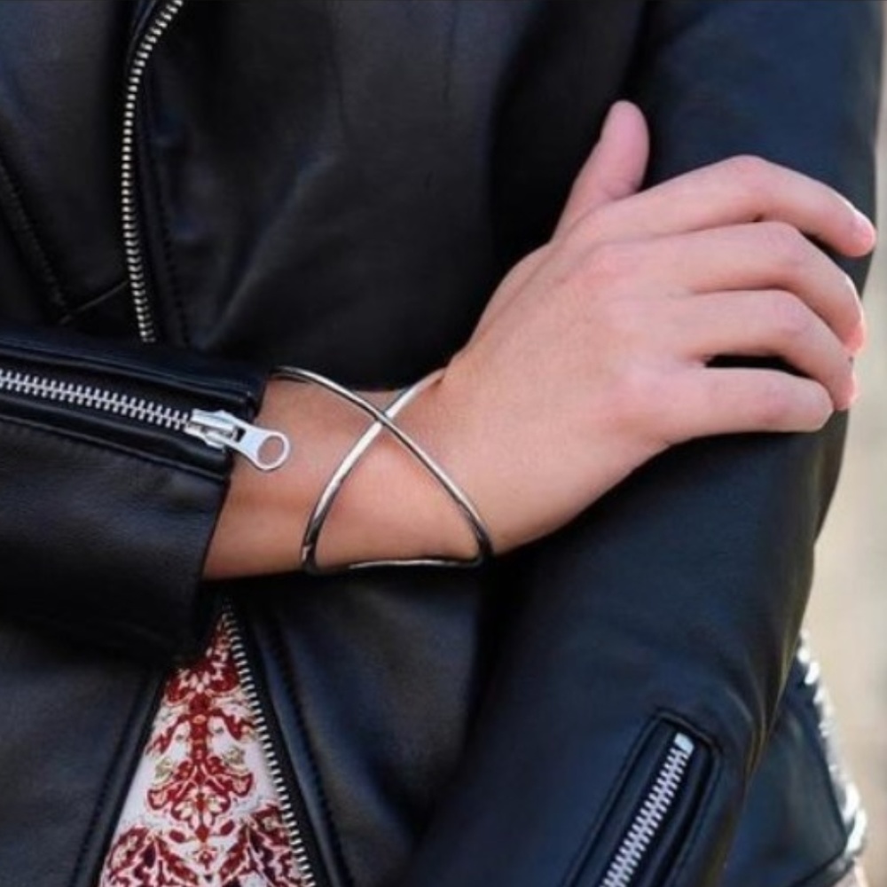 Stella & Dot Sculpted X Cuff - Silver